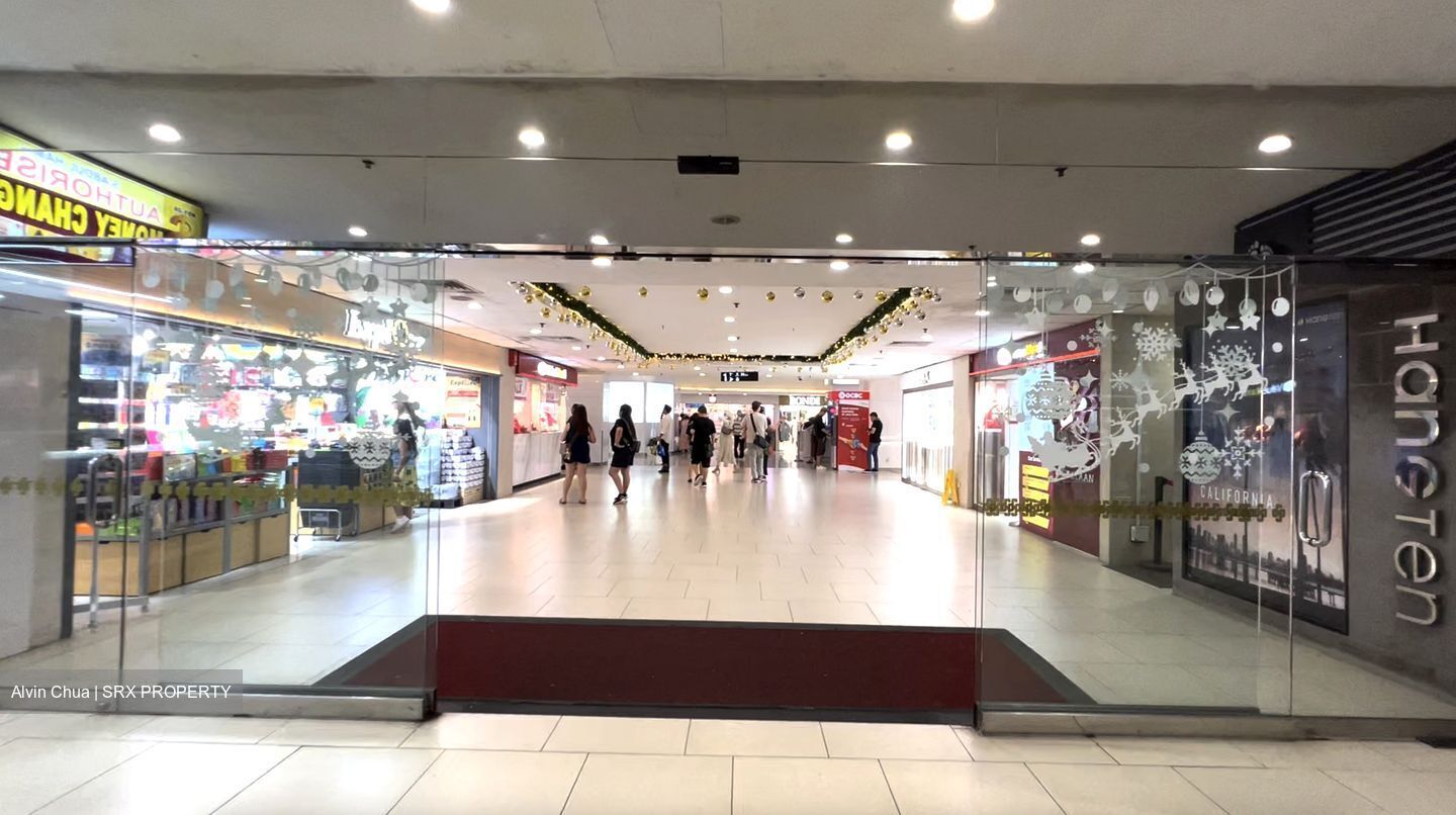 Lucky Plaza (D9), Retail #504614941